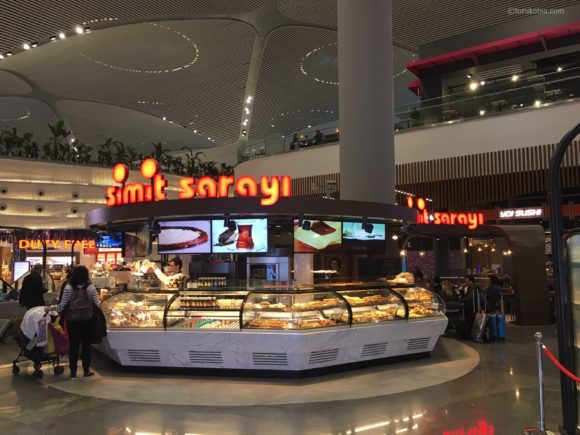 イスタンブール空港乗り継ぎの過ごし方～国際線Cafe～